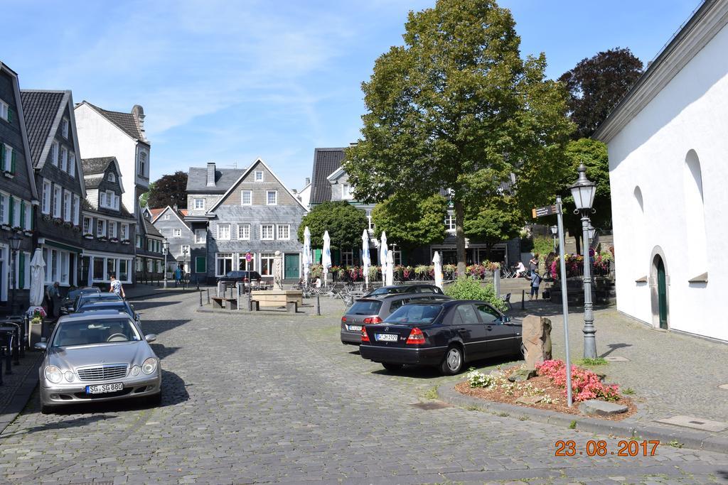 Messewohnung Graefrath Solingen Esterno foto