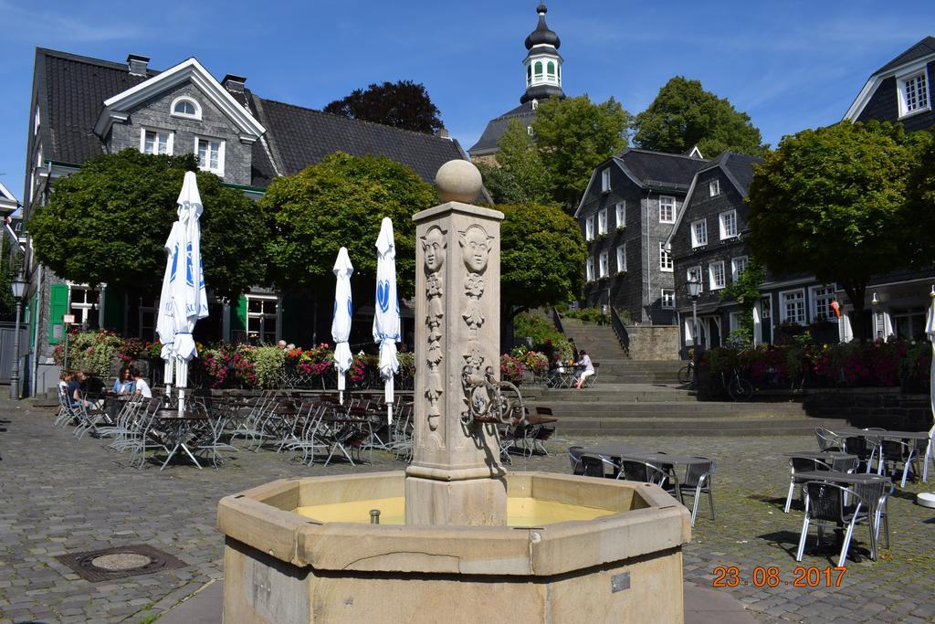 Messewohnung Graefrath Solingen Esterno foto